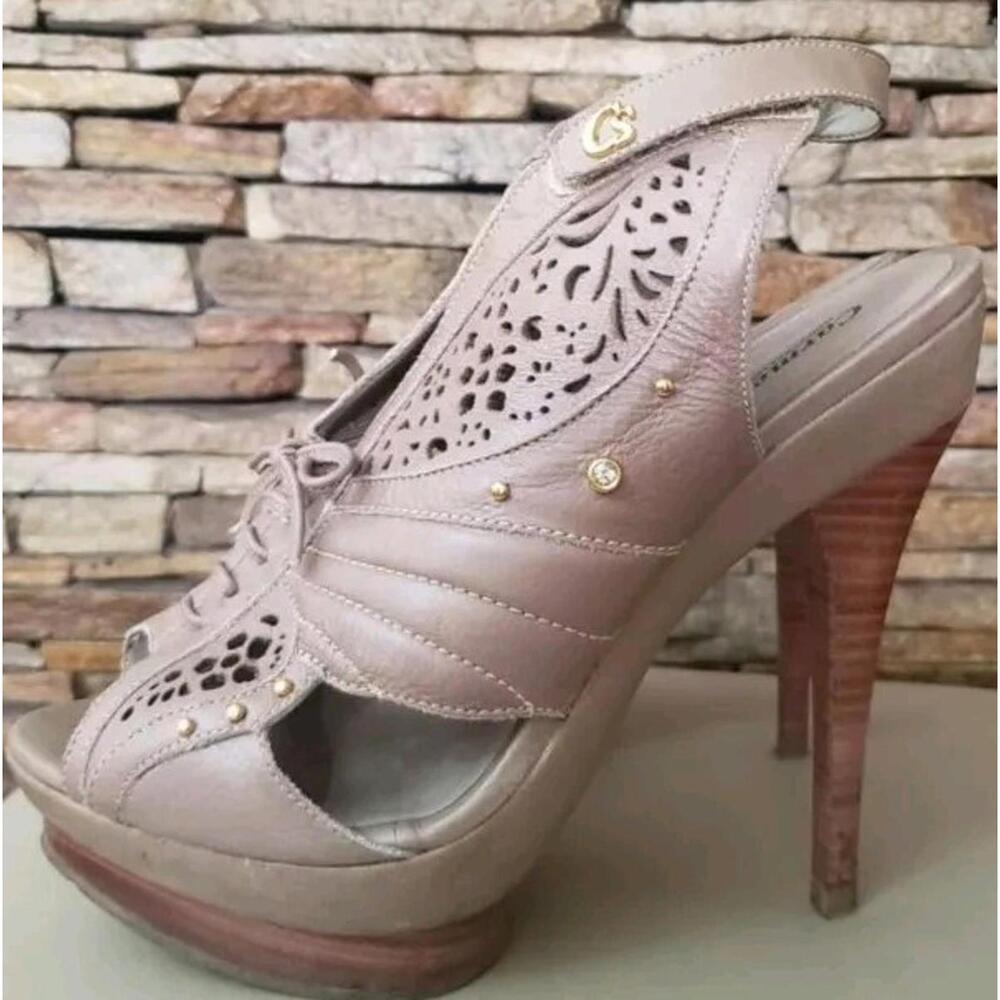 Carmen Steffens Brazilian sandals Taupe Laser Cut Size 34/US 3.5/UK 1.5